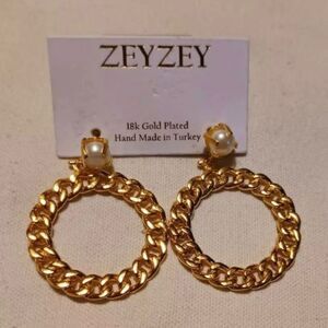 Zeyzey Chain and Pearl Hoop Earrings